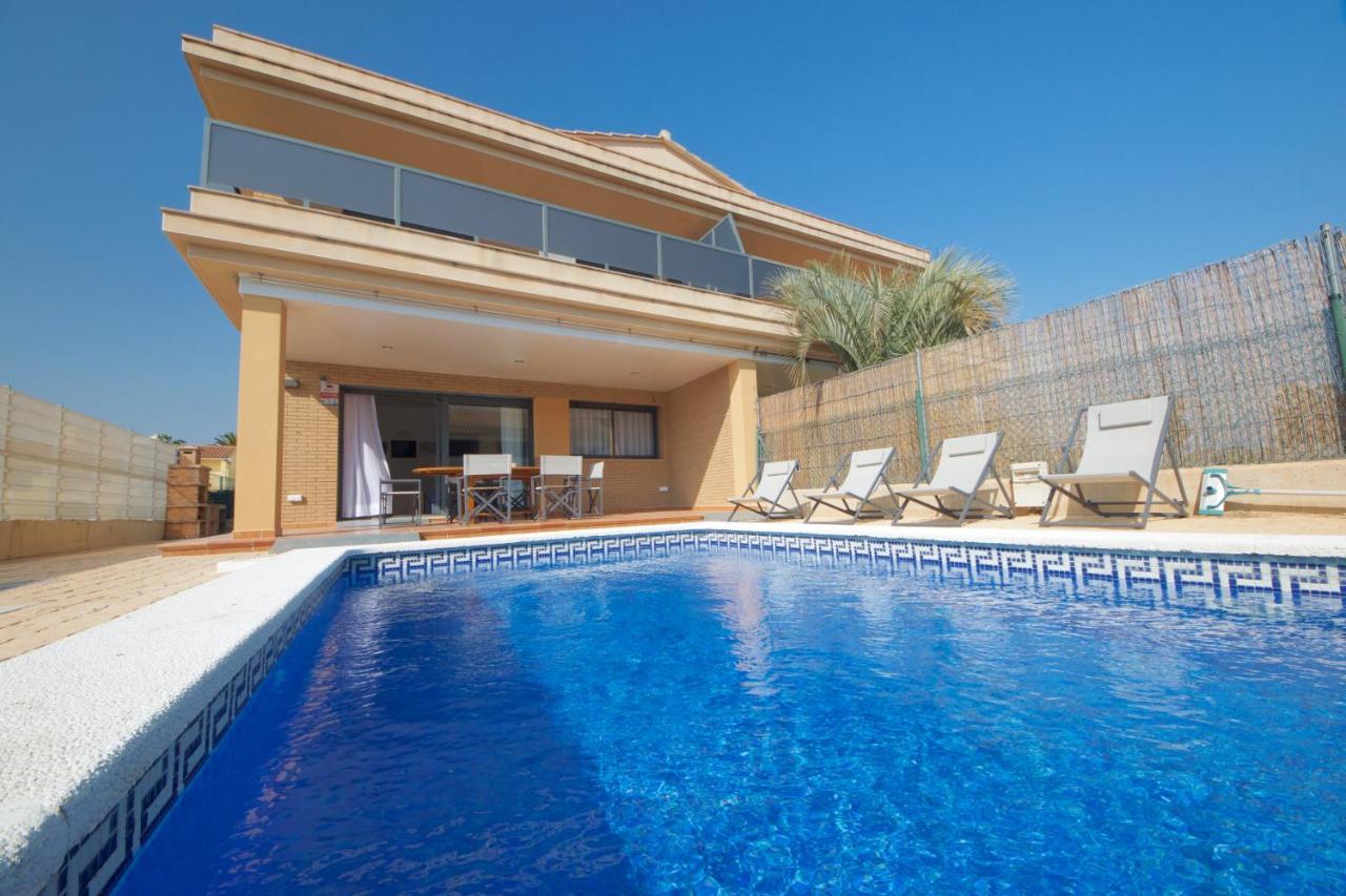 Villa Arenal Амполья Экстерьер фото
