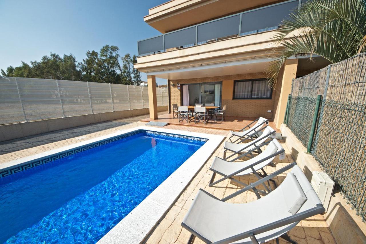 Villa Arenal Амполья Экстерьер фото